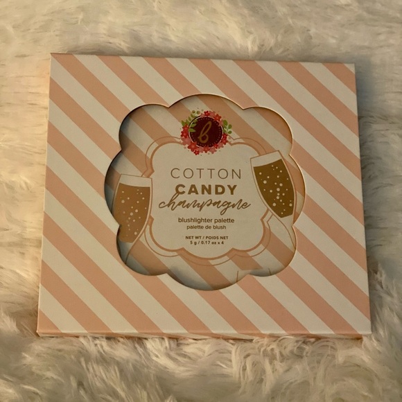 Cotton Candy Champagne Blush Palette - Picture 3 of 11